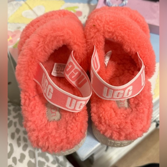 UGG flafitta brand new size 7 never worn - Picture 2 of 4